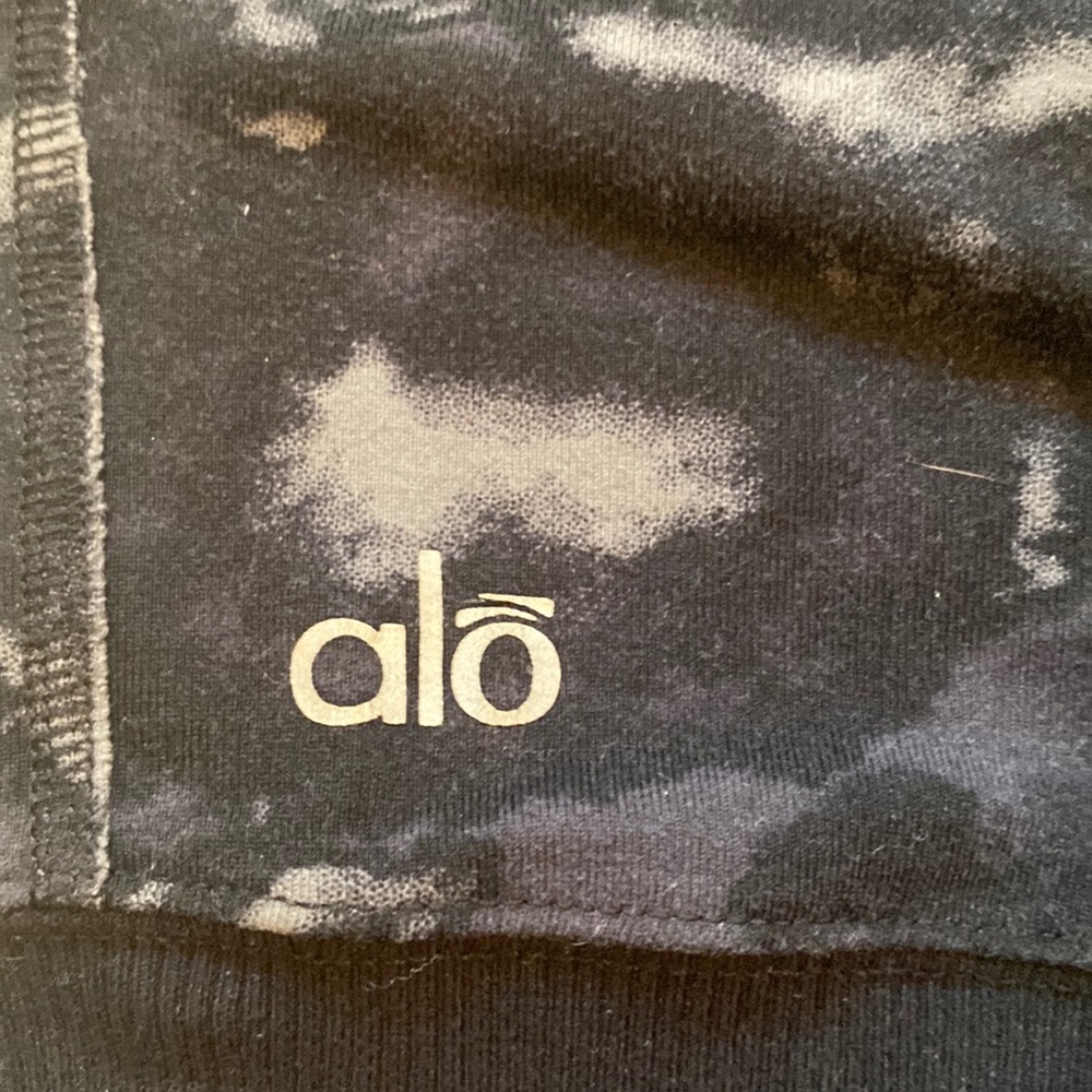 Alo leggings.
